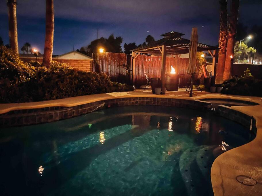 לאס וגאס *Entertainment Villa* 5Min To Strip Optional Heated Pool Jacuzzi! מראה חיצוני תמונה