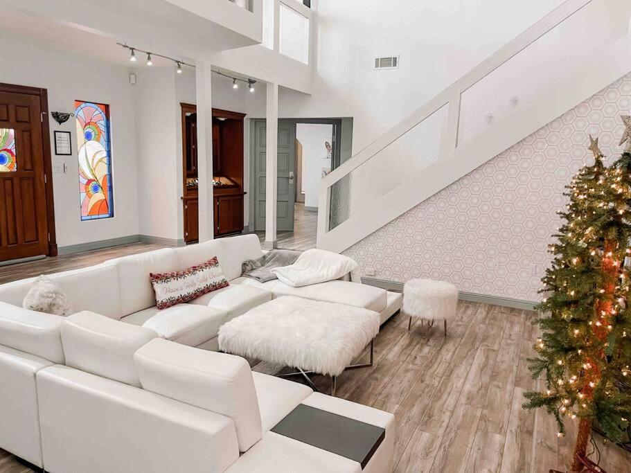 לאס וגאס *Entertainment Villa* 5Min To Strip Optional Heated Pool Jacuzzi! מראה חיצוני תמונה